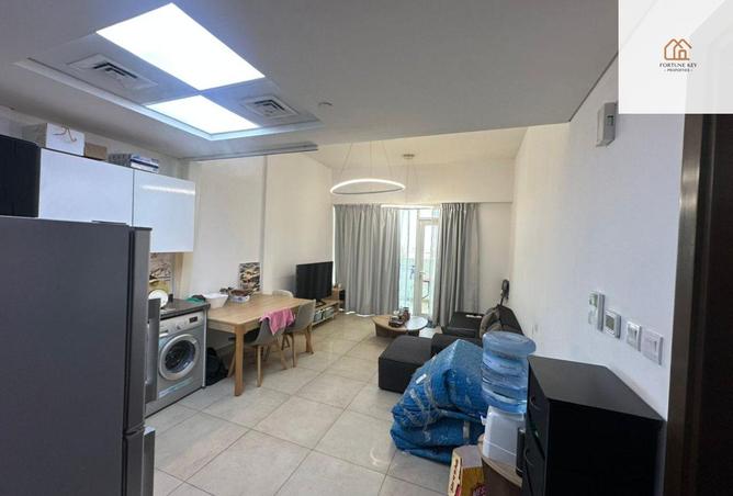 122001364 - Property Image 2