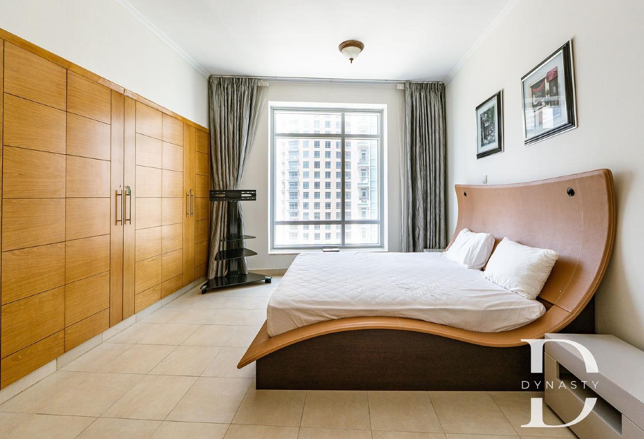 Burj Khalifa View | 2 BR Fully Furnished photo 14