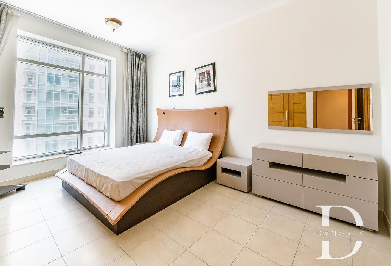 Burj Khalifa View | 2 BR Fully Furnished photo 7