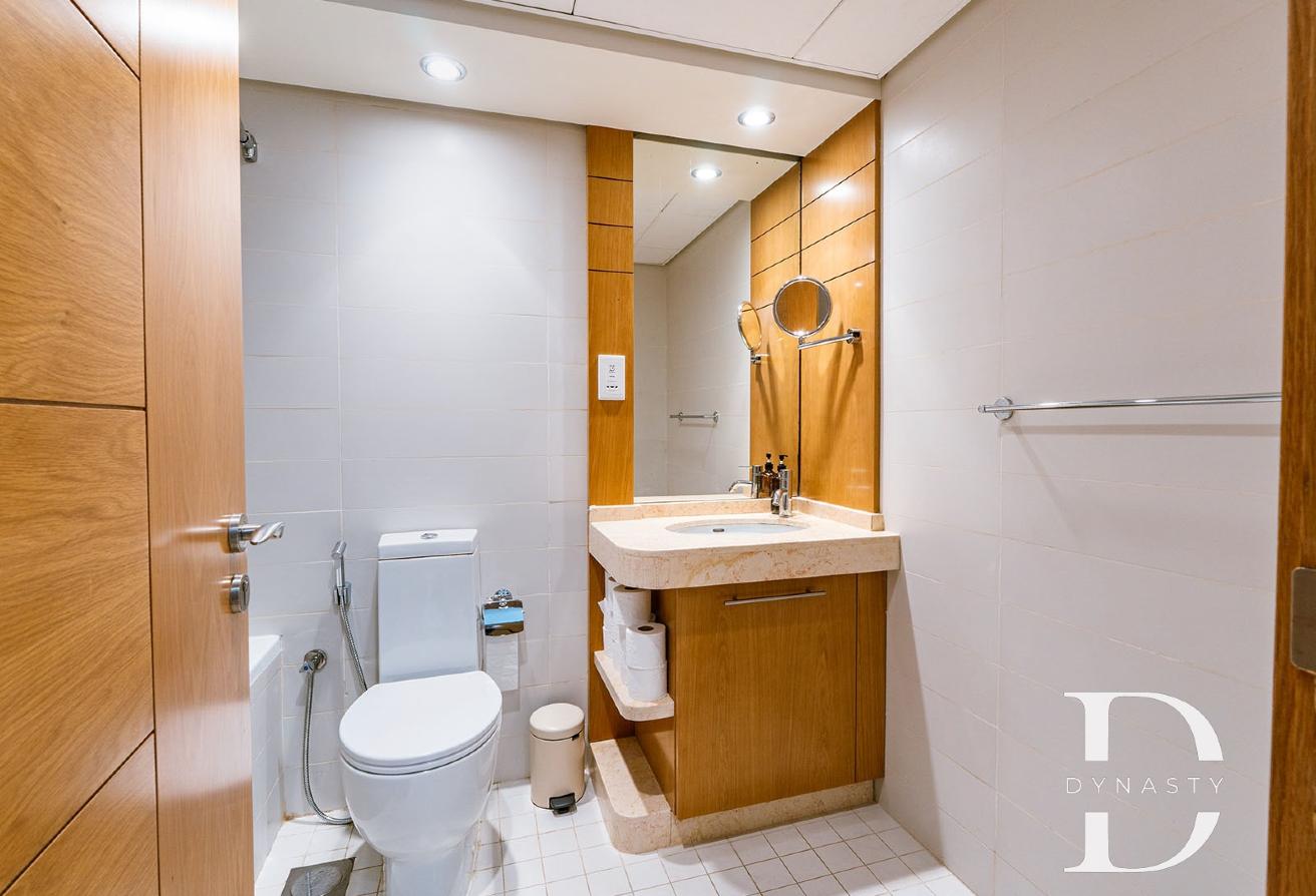 Burj Khalifa View | 2 BR Fully Furnished photo 23