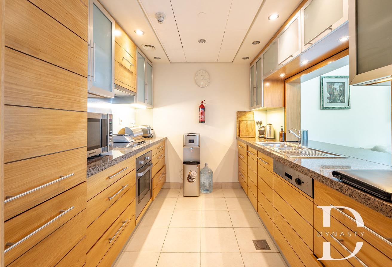 Burj Khalifa View | 2 BR Fully Furnished photo 6