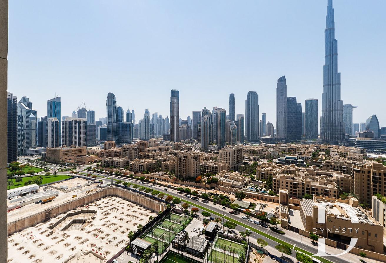 Burj Khalifa View | 2 BR Fully Furnished photo 9