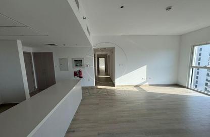 Apartment - 2 Bedrooms - 2 Bathrooms for rent in Waters Edge - Yas Island - Abu Dhabi Apartment - 2 Bedrooms - 2 Bathrooms for rent in Waters Edge - Yas Island - Abu Dhabi