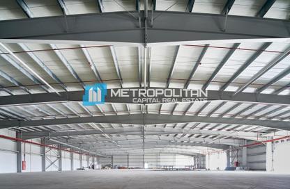 Warehouse - Studio for rent in Al Dhafrah - Abu Dhabi