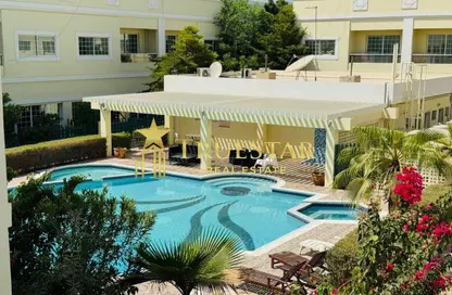 فيلا - 4 غرف نوم - 4 حمامات للايجار في فلل الجميرا 1 - جميرا 1 - جميرا - دبي