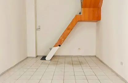 Shop - Studio for rent in Al Souk Al Kabeer - Bur Dubai - Dubai