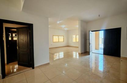 Villa - 5 Bedrooms - 6 Bathrooms for rent in Madinat Al Riyad - Abu Dhabi