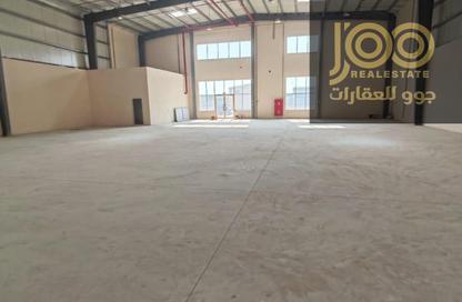 Warehouse - Studio - 3 for rent in Umm Al Thuoob - Umm Al Quwain