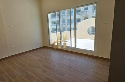 Villa - 3 Bedrooms - 5 Bathrooms for rent in La Residencia Del Sol - District 10 - Jumeirah Village Circle - Dubai