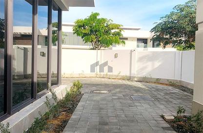 Villa - 5 - 6 for sale in West Yas - Yas Island - Abu Dhabi