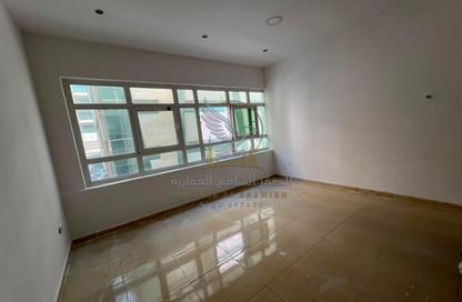 Apartment - Studio - 1 Bathroom for rent in Al Qulaya'ah - Al Sharq - Sharjah