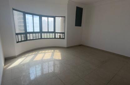 Apartment - 3 - 4 for sale in Al Majaz 2 - Al Majaz - Sharjah