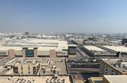 Apartment - 3 - 4 for sale in Al Majaz 2 - Al Majaz - Sharjah