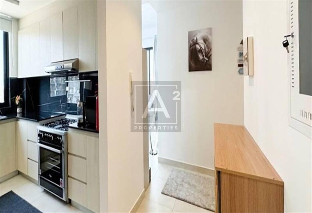 POOL VIEW | FULLY FURNISHED | PRIME LOCATION photo 9
