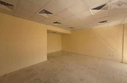 Shop - Studio - 1 Bathroom for rent in Building Q01 - France Cluster - International City - Dubai