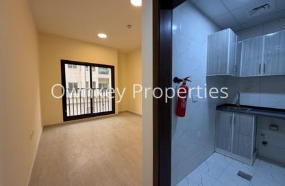 Apartment - Studio - 1 Bathroom for rent in Al Karama Sqaure - Al Karama - Dubai