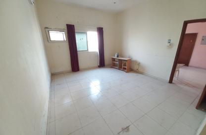 Apartment - 1 - 1 for rent in Fire Station Road - Muwaileh - Sharjah