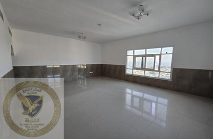 Apartment - 2 Bedrooms - 3 Bathrooms for rent in Bu Tina - Al Sharq - Sharjah