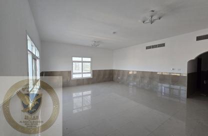 Apartment - 2 Bedrooms - 3 Bathrooms for rent in Bu Tina - Al Sharq - Sharjah