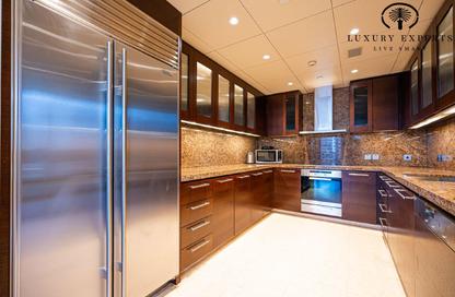Apartment - 2 Bedrooms - 3 Bathrooms for rent in Burj Khalifa - Burj Khalifa Area - Downtown Dubai - Dubai