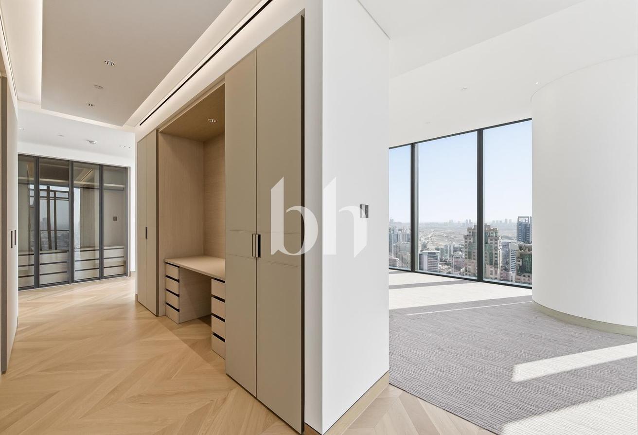 Brand New Luxury 4BR + Maid The S Tower photo 10