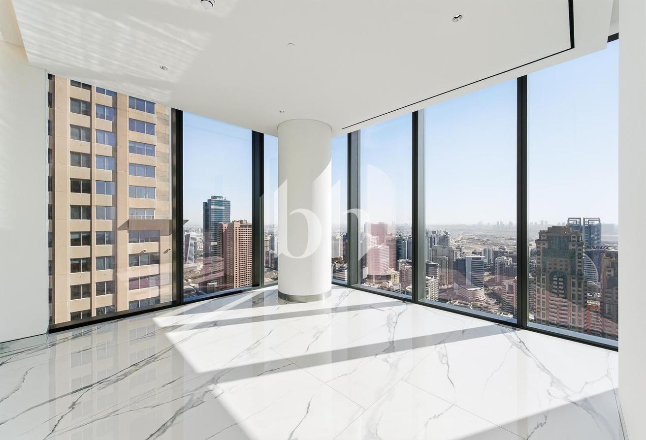 Brand New Luxury 4BR + Maid The S Tower photo 5