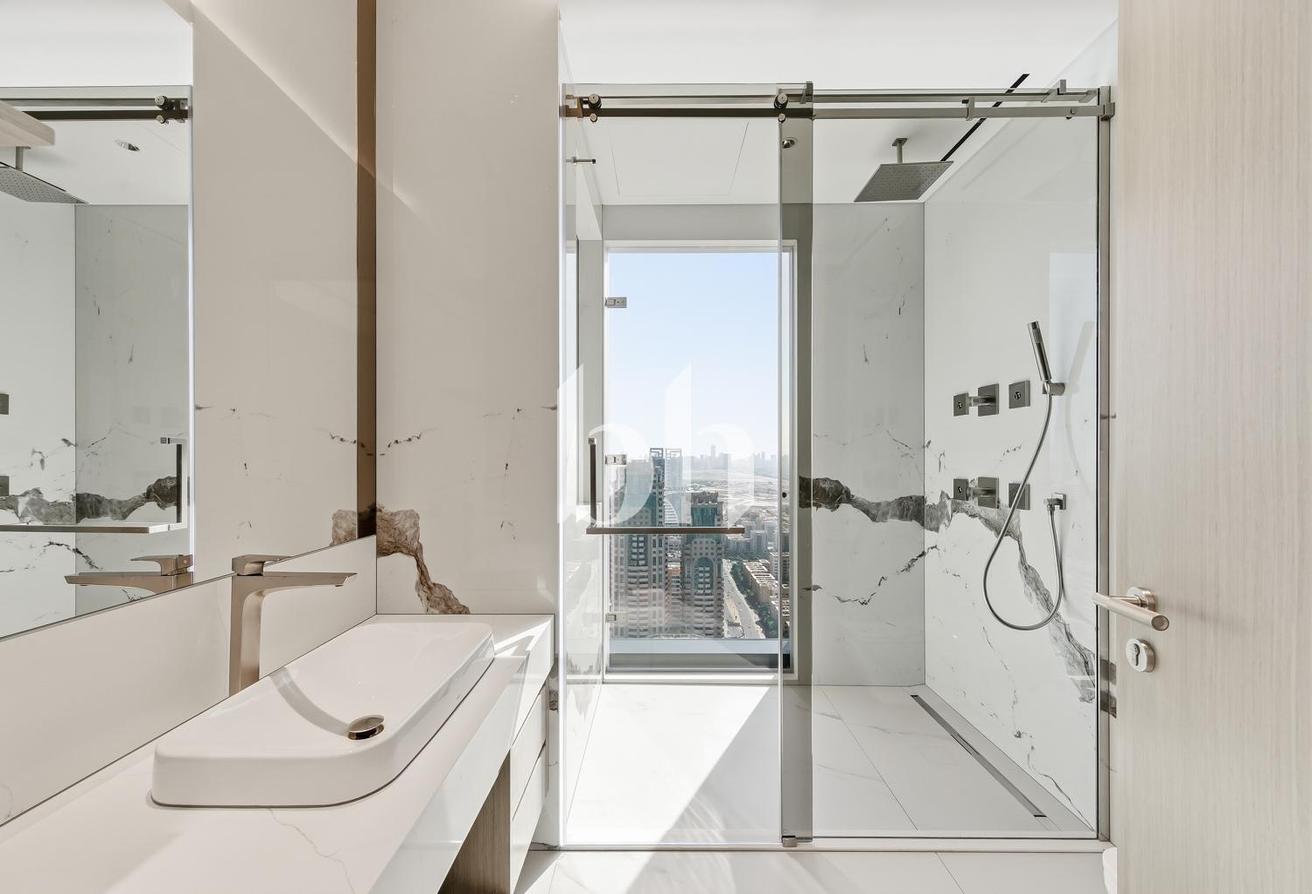 Brand New Luxury 4BR + Maid The S Tower photo 29