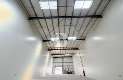 Warehouse - Studio for rent in Phase 1 - Dubai Investment Park (DIP) - Dubai
