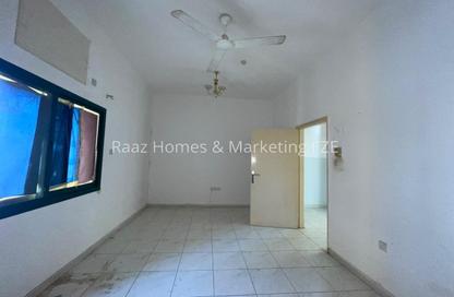 Apartment - 2 - 2 for rent in Al Nabaa Building - Al Naba'ah - Al Sharq - Sharjah