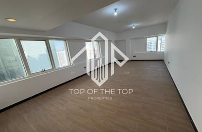 Apartment - 3 Bedrooms - 3 Bathrooms for rent in Hamdan Street - Abu Dhabi