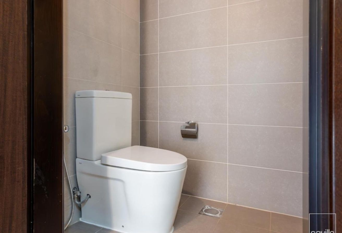 Canal View | Elegant 1BR | Fully Furnished