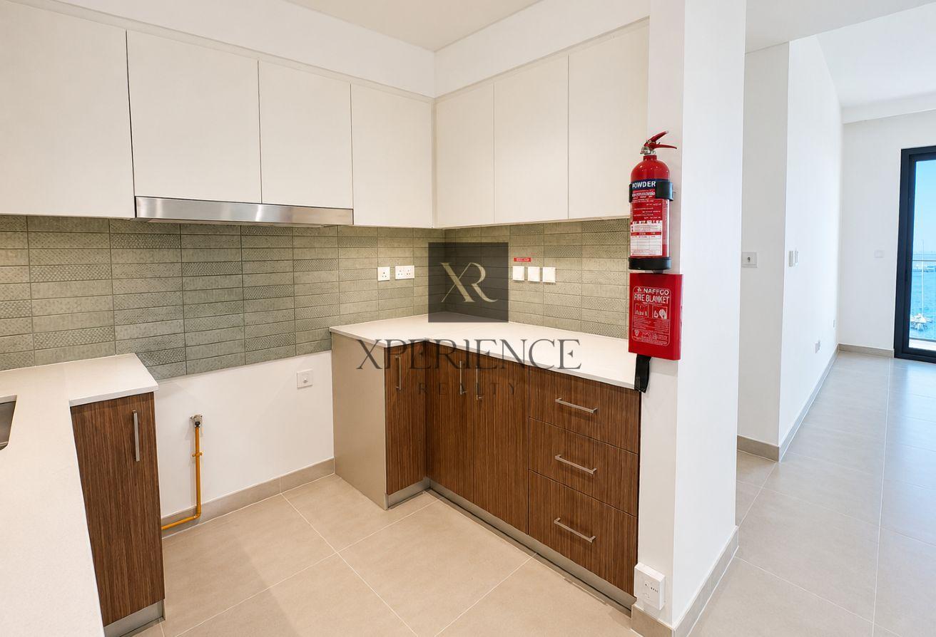 FULL MARINA VIEW | SPACIOUS LAYOUT | HIGH FLOOR photo 5