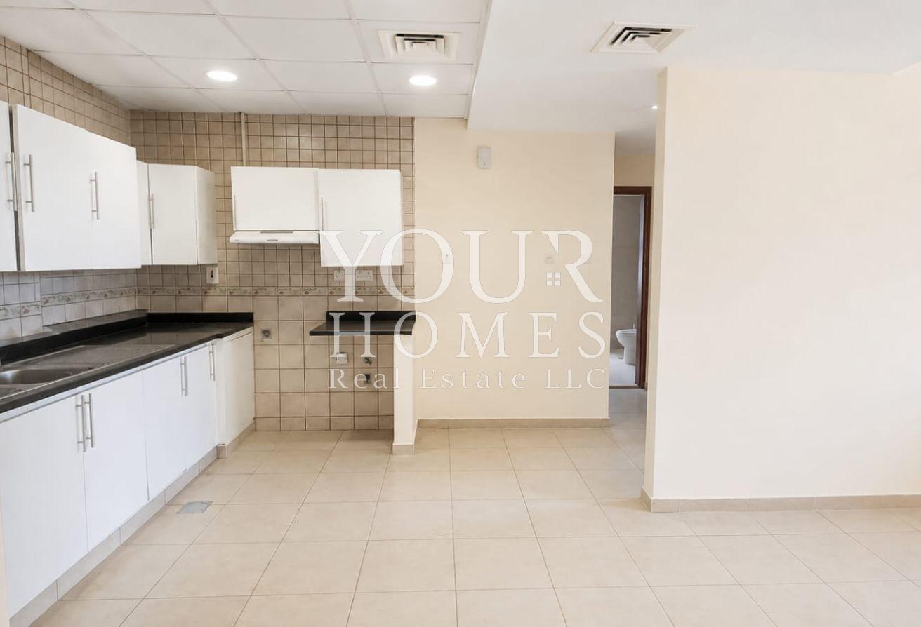 Spacious 2BHK | Chiller Free | High Floor photo 5