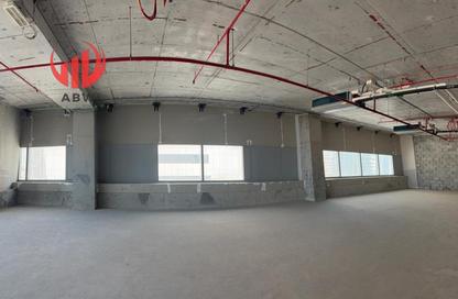 Office Space - Studio - 1 Bathroom for rent in Iris Bay - Business Bay - Dubai