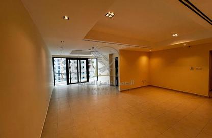 Apartment - 2 Bedrooms - 3 Bathrooms for rent in Al Khan Corniche - Al Khan - Sharjah