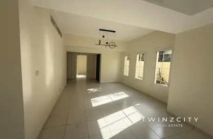 Villa - 3 Bedrooms - 2 Bathrooms for rent in Springs 15 - The Springs - Dubai Villa - 3 Bedrooms - 2 Bathrooms for rent in Springs 15 - The Springs - Dubai