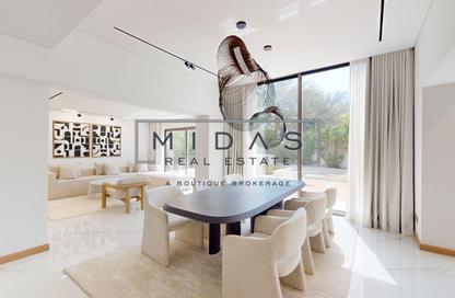 Villa - 4 - 5 for sale in Meadows 2 - Meadows - Dubai Villa - 4 - 5 for sale in Meadows 2 - Meadows - Dubai