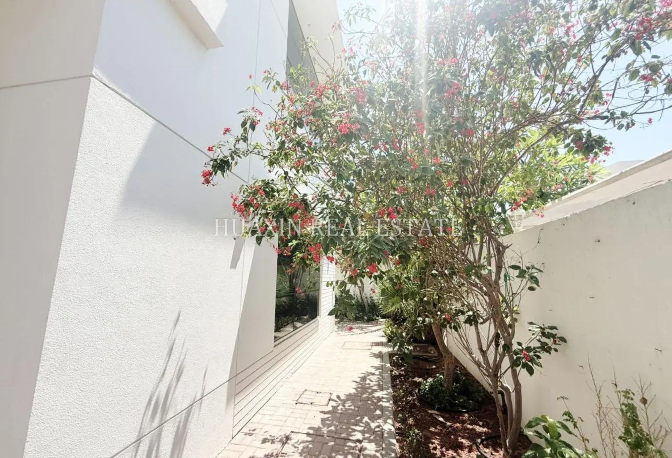 85761102 - Property Main Image