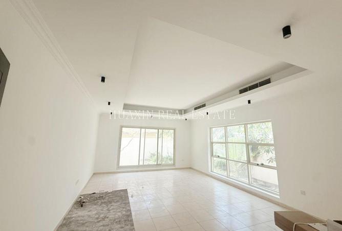 85761102 - Property Image 3