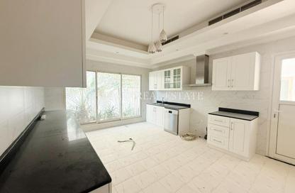 Villa - 4 Bedrooms - 5 Bathrooms for rent in Umm Suqeim 2 Villas - Umm Suqeim 2 - Umm Suqeim - Dubai