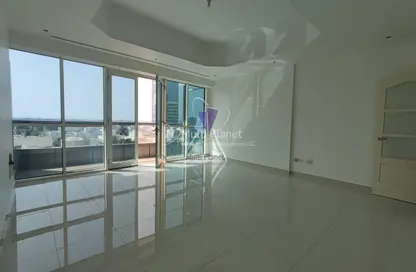 Apartment - 3 Bedrooms - 4 Bathrooms for rent in Cornich Al Khalidiya - Al Khalidiya - Abu Dhabi