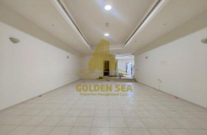 Villa - 5 - 6 for rent in Al Nahyan - Abu Dhabi