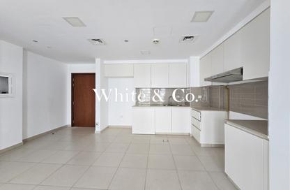 Apartment - 2 Bedrooms - 2 Bathrooms for sale in Zahra Breeze Apartments 3A - Zahra Breeze Apartments 3 - Zahra Breeze Apartments - Town Square - Dubai