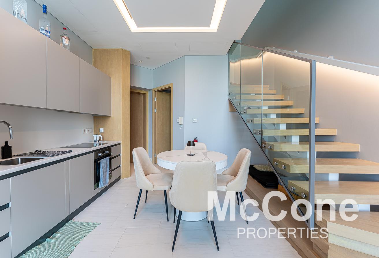Highest Resident Floor | Loft | View Today photo 5