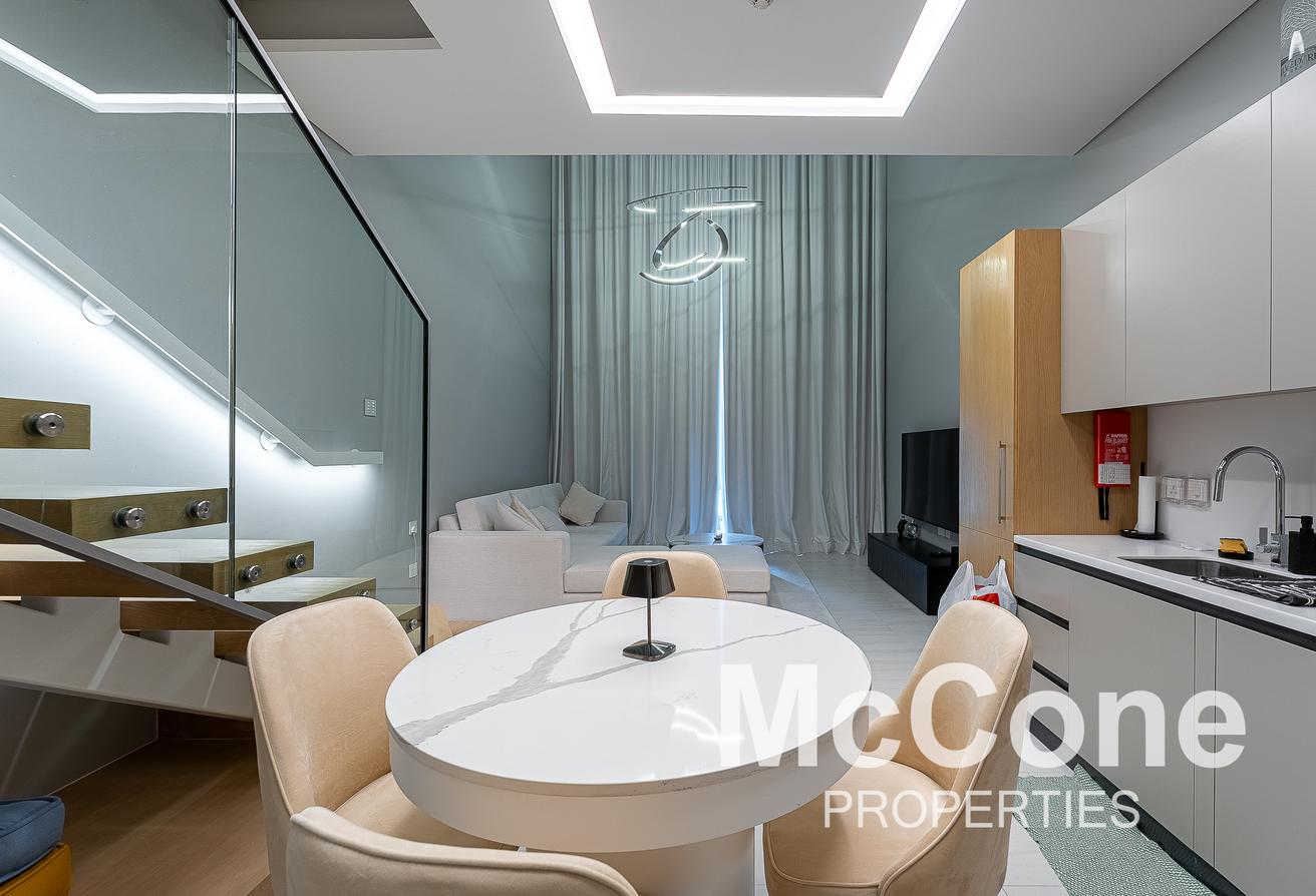 Highest Resident Floor | Loft | View Today photo 6
