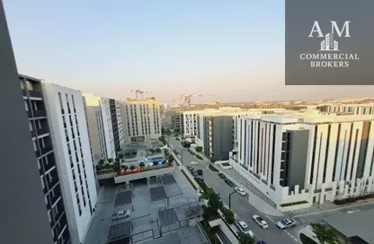 شقة - غرفة نوم - 2 حمامات للبيع في الجادة - الشارقة