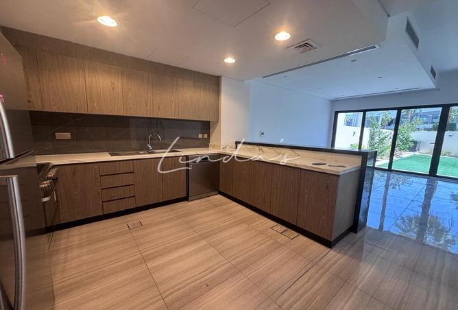 65167423 - Property Image 3