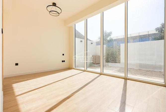 87028812 - Property Image 3