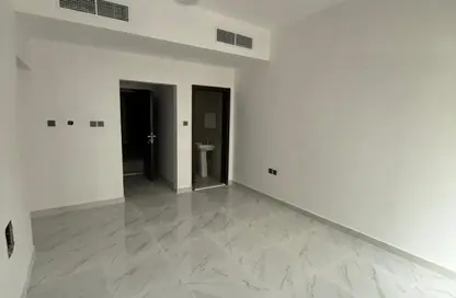 Apartment - 1 Bedroom - 2 Bathrooms for rent in Ajman Corniche Residences - Ajman Corniche Road - Ajman