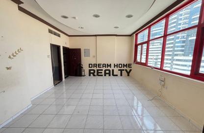 Apartment - 2 Bedrooms - 3 Bathrooms for rent in New Al Taawun Road - Al Taawun - Sharjah